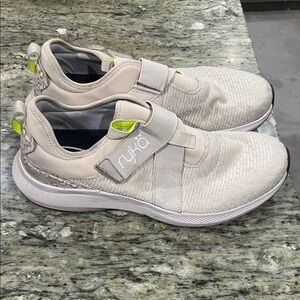 Ryka women’s Light Beige Fame Slip-On Sneakers size 11